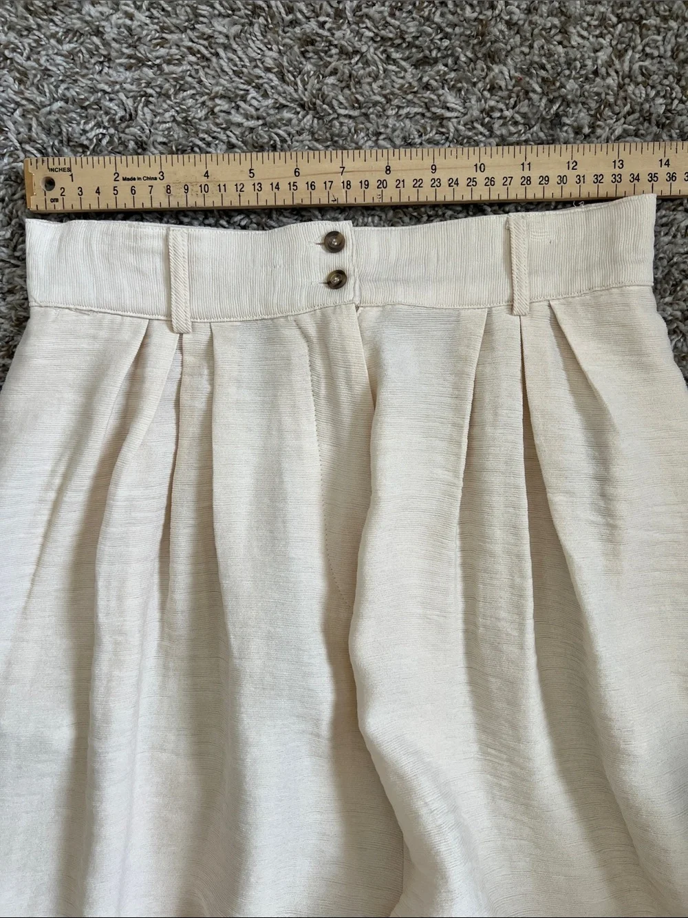 Like New! The Odells Classic Cream A-Line Midi Skirt in Size S
